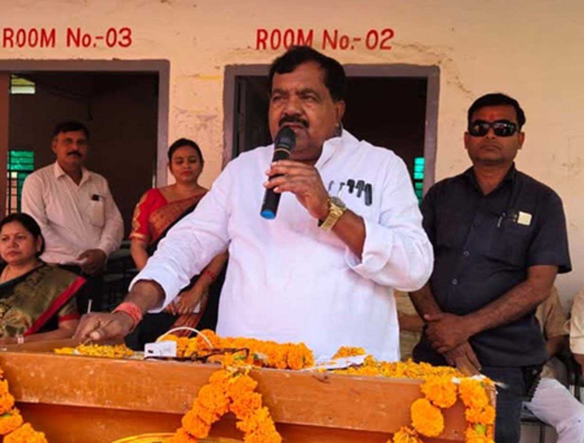 बाबा साहेब का अपमान करने की सजा भुगतने के लिए तैयार रहें लालू प्रसाद यादव : कृष्णनंदन पासवान